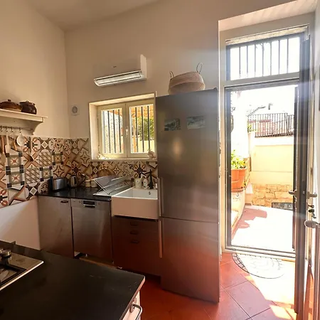 Casa Soma, Mare E Borgo Daire
